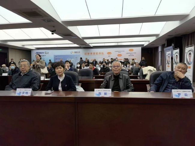 叶辰语气带着十足的威严，朗声道：告诉下面的将士，这件事办成之后，我会为他们记上一功。